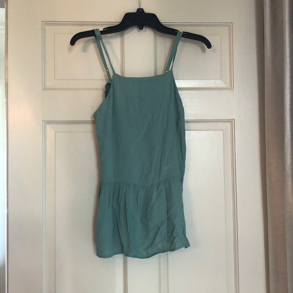 Women’s sleeveless top